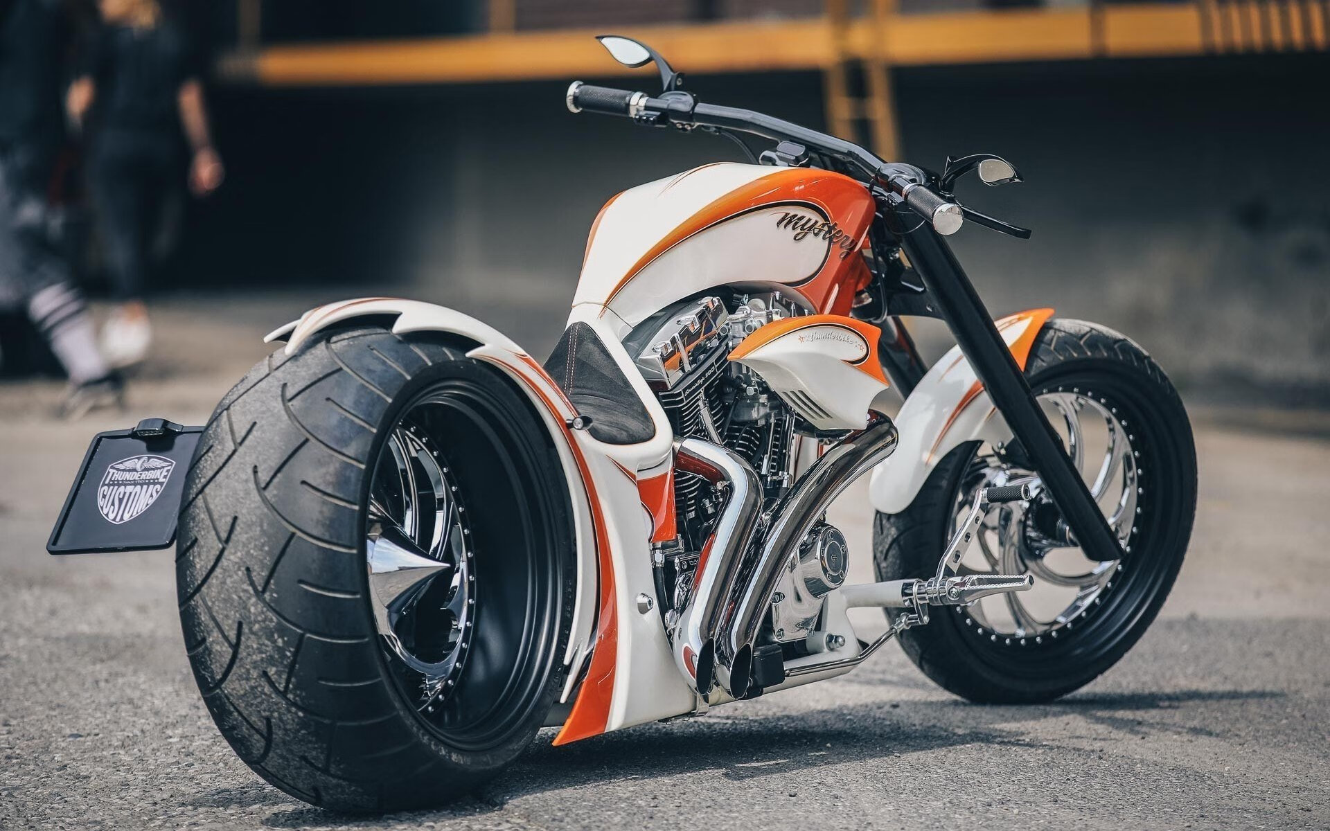 乐鱼娱乐app-中国足球职业俱乐部开展多频次心理团建活动，足球训练团队