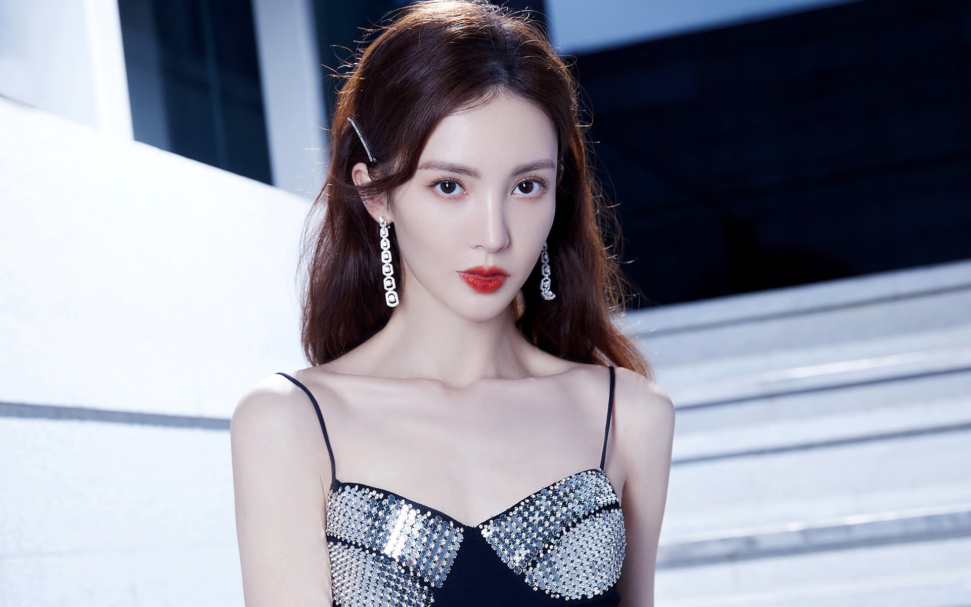 乐鱼娱乐app-球员海外归化手续复杂，球权争议再起，海外球员过多